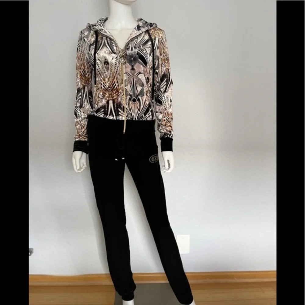 NWT WOMEN VELOUR TRACKSUIT 2PC SET HOODED JACKET/BLACK‎ PANTS LOUNGEWEAR JOGGERS